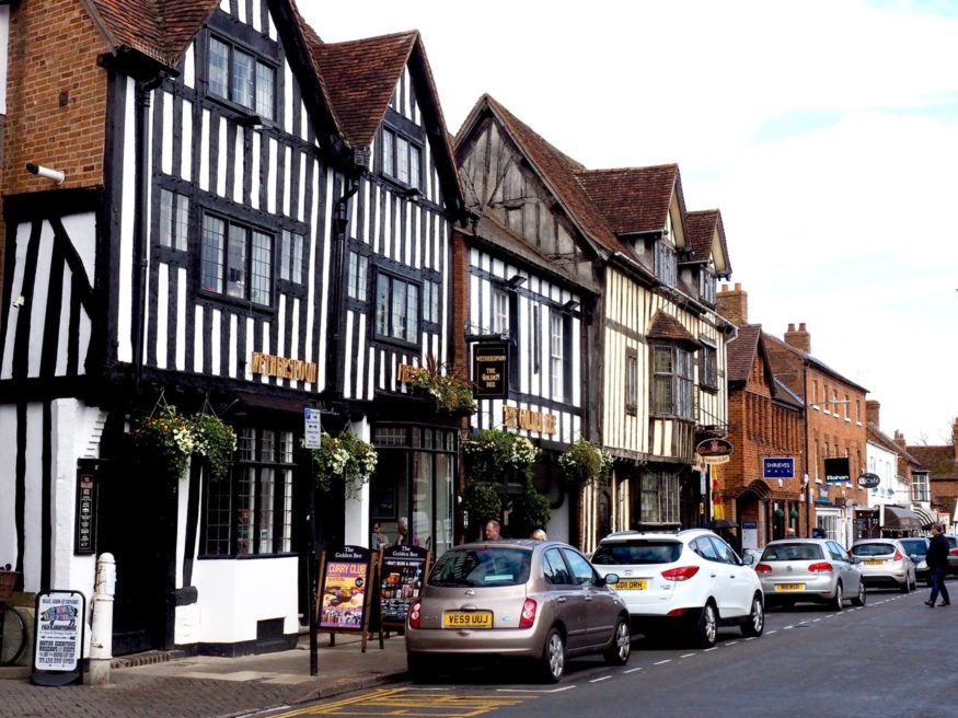 Stratford-upon-Avon: The Life of Shakespeare in England